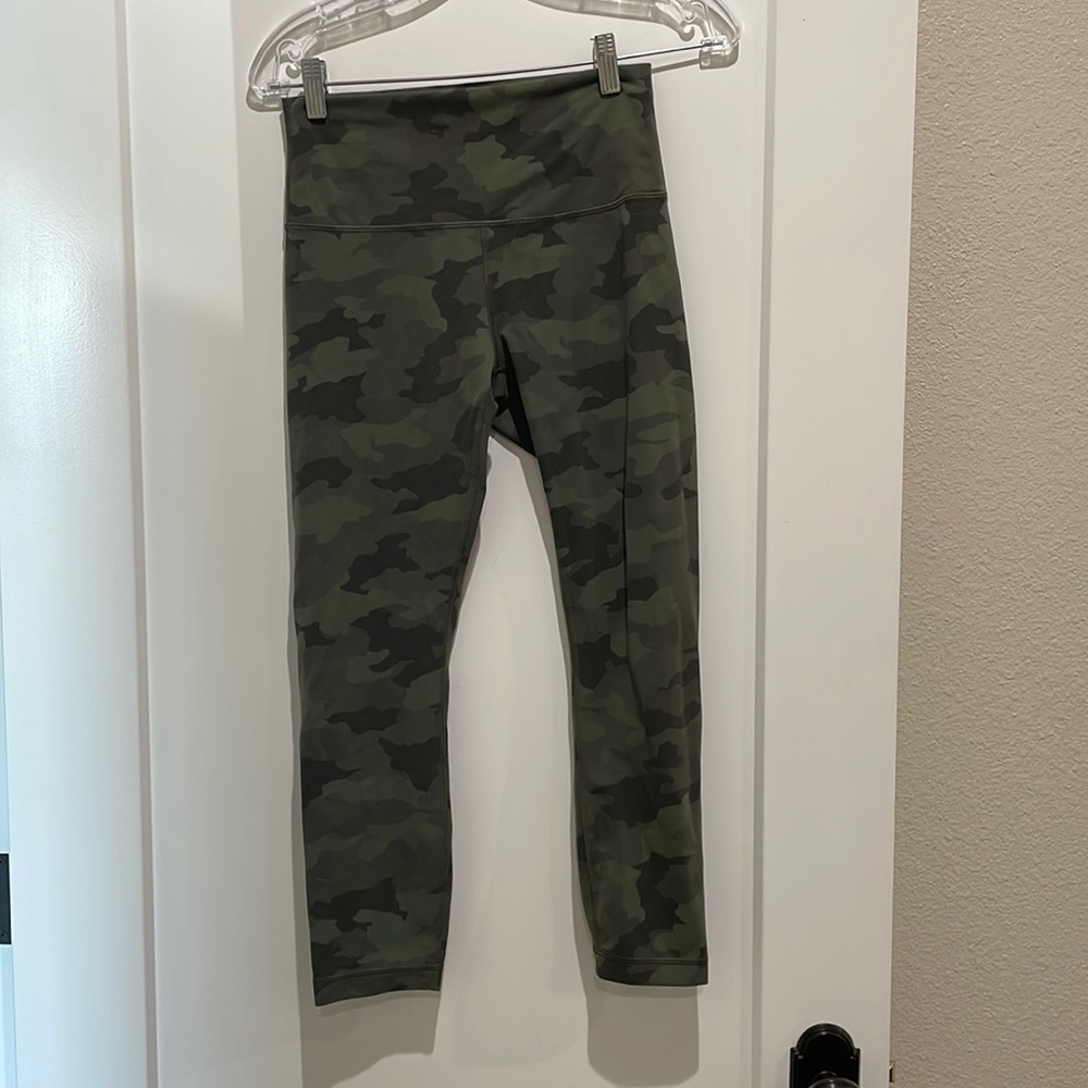 Wonder train lulu lemon leggings